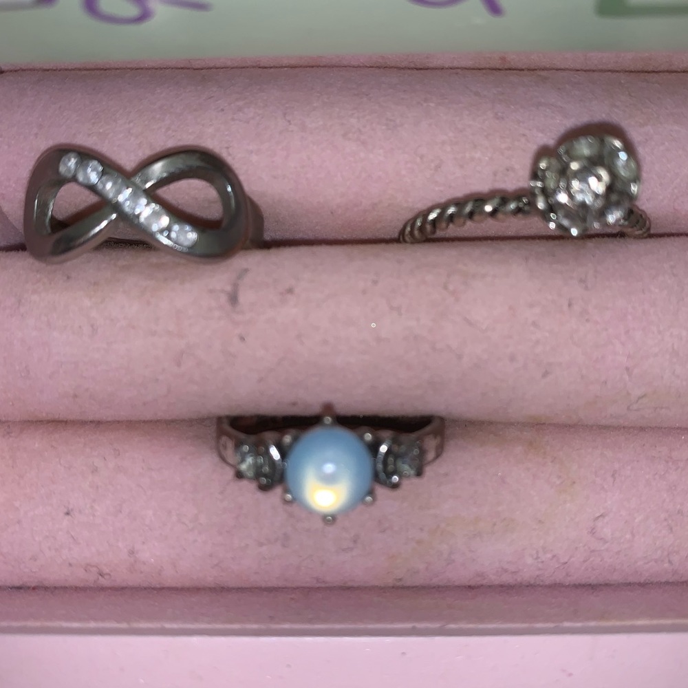 Rings - Picture 4 of 5